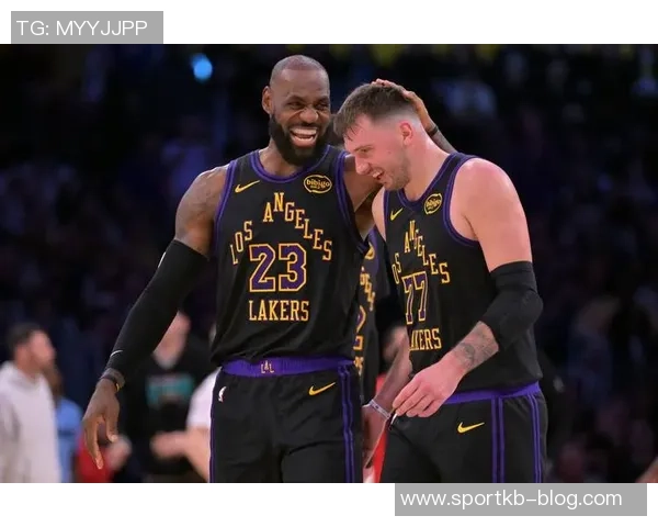 艾顿赞詹姆斯如机器般强大23赛季依然状态巅峰让人难以置信